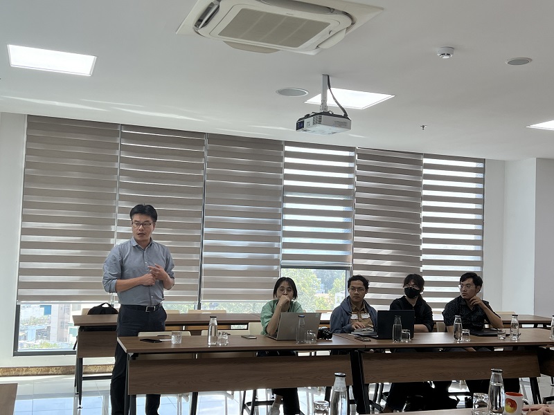Sinh hoạt học thuật định kỳ CELGS: “Effectiveness of electric vehicle subsidies in China: A three-dimensional panel study”